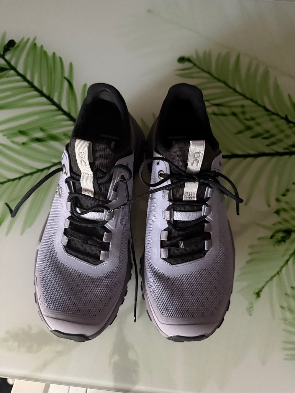 On Running Men's Trail Shoes in Light Gray and Black - Picture 2 of 5